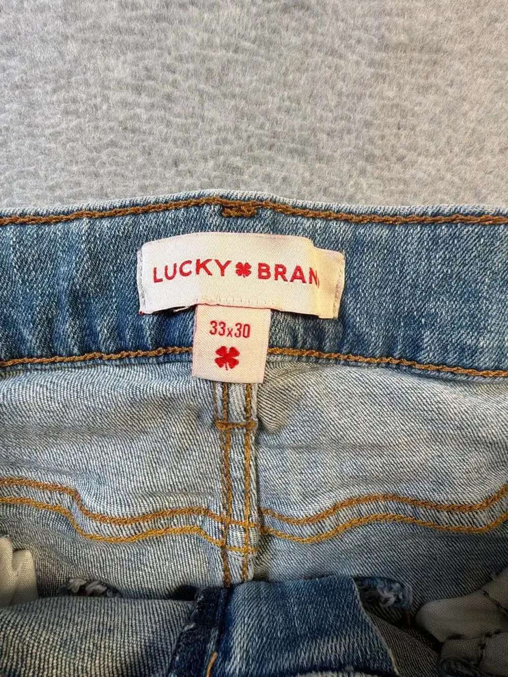 Lucky Brand 121 Slim Straight Jeans Light Wash